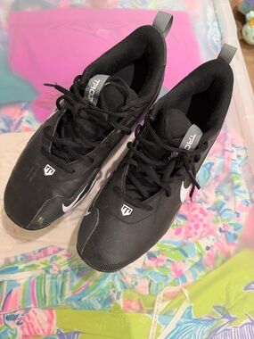 Nike Black Sneakers with White Swoosh and Gray Heel Tabs